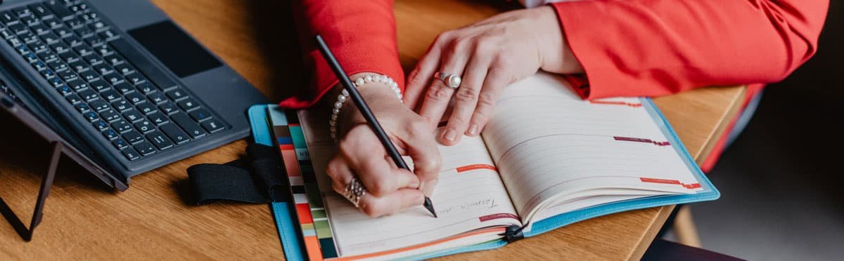 Organisationsentwicklung-Beratung 2 Mitarbeiter-Zentrum-Change-Prozesse